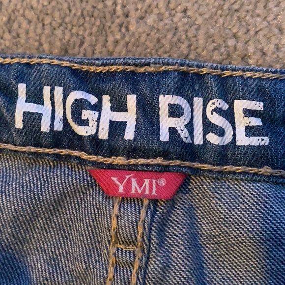 Selling high rise jean shorts. - Picture 4 of 5